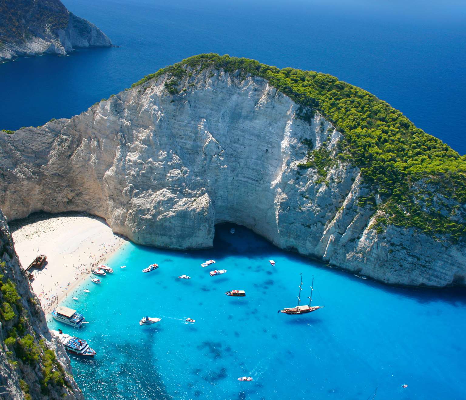 Cheap flights to Greece from £230 Greece flights with Netflights