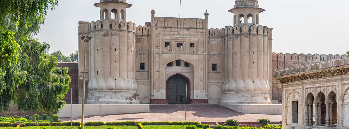 Cheap flights from London (LON) to Lahore (LHE)  Netflights