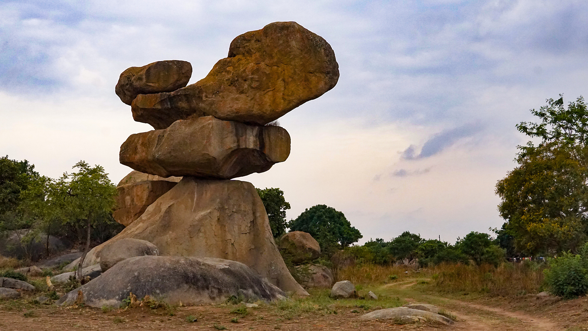 Cheap flights to Zimbabwe from £594 Zimbabwe flights with Netflights