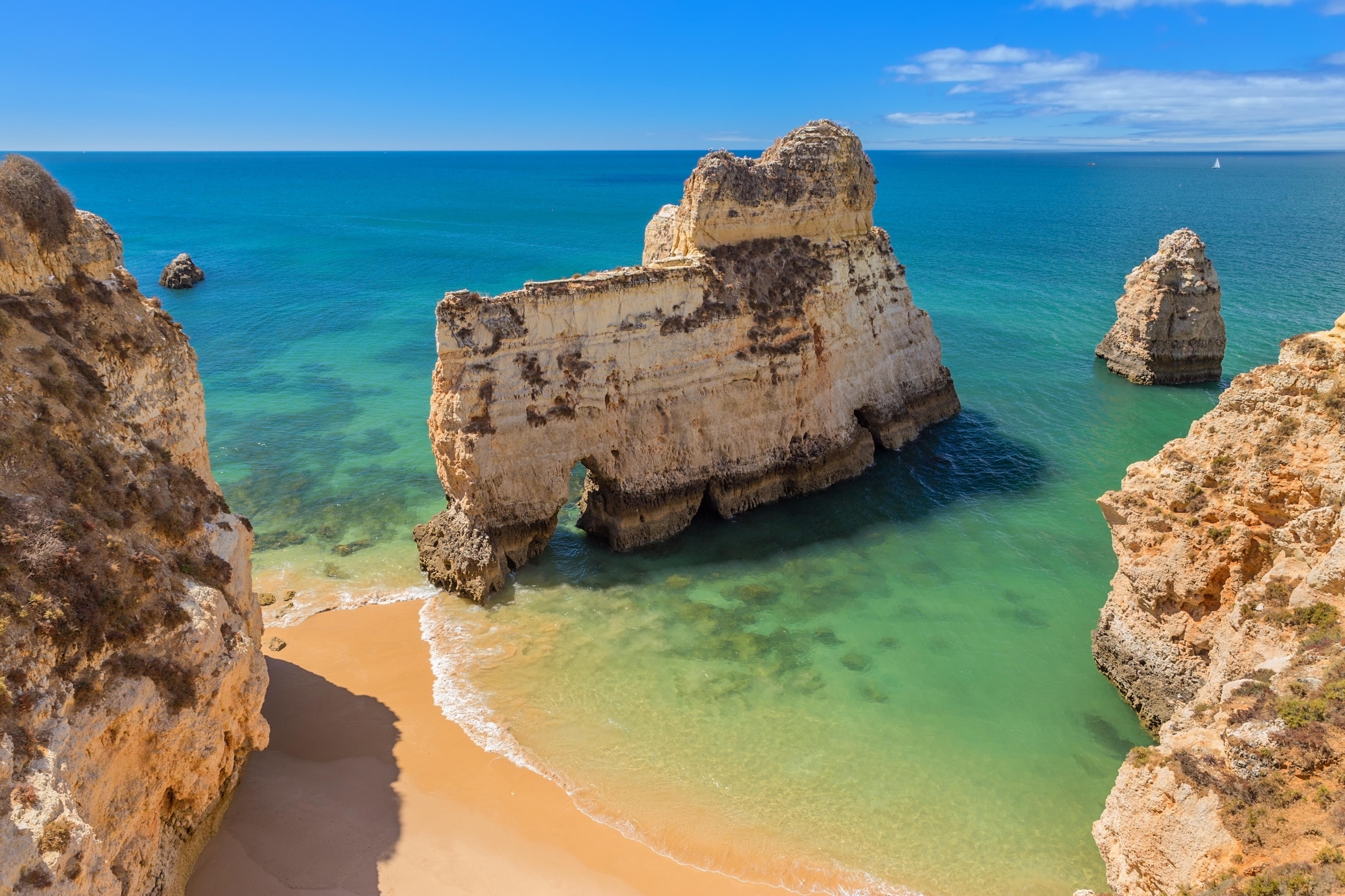 Cheap flights to Faro (FAO) from £90 | Netflights