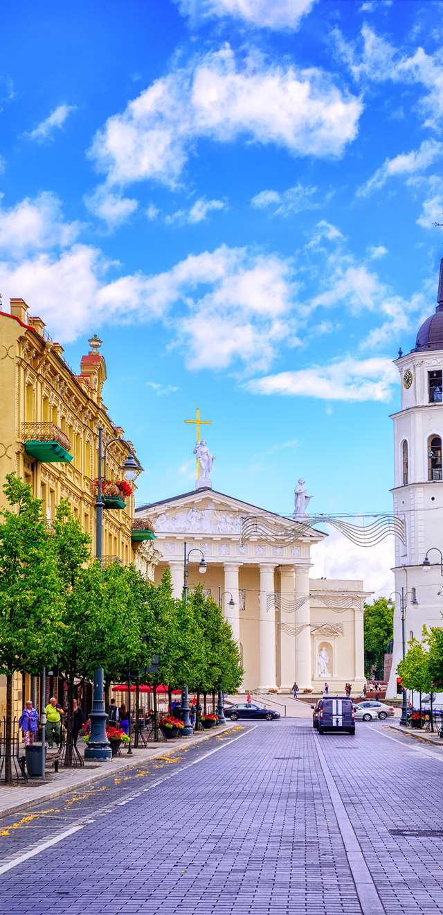 Cheap flights to Vilnius (VNO) from £174 Netflights
