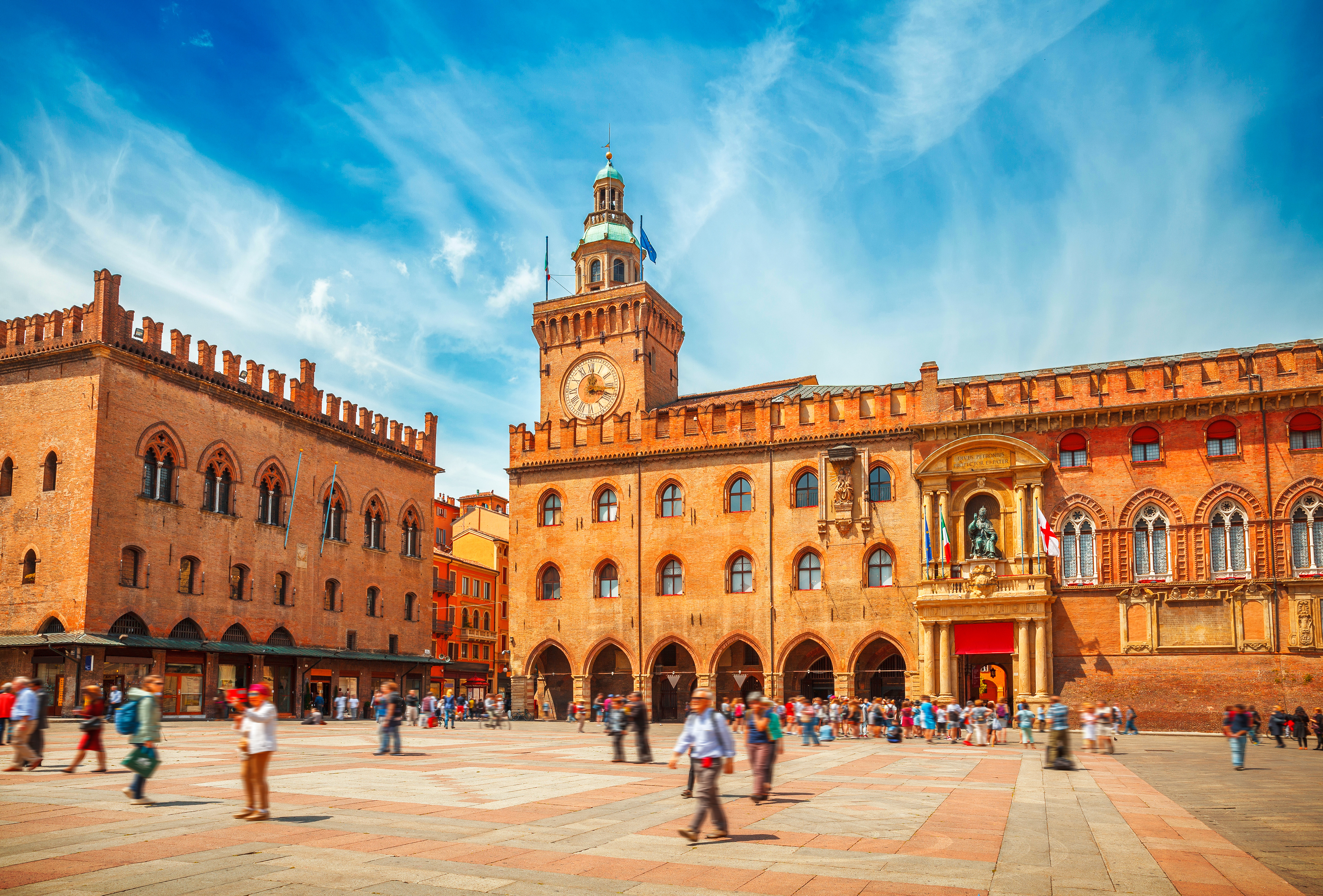 Cheap flights from London (LON) to Bologna (BLQ) Netflights