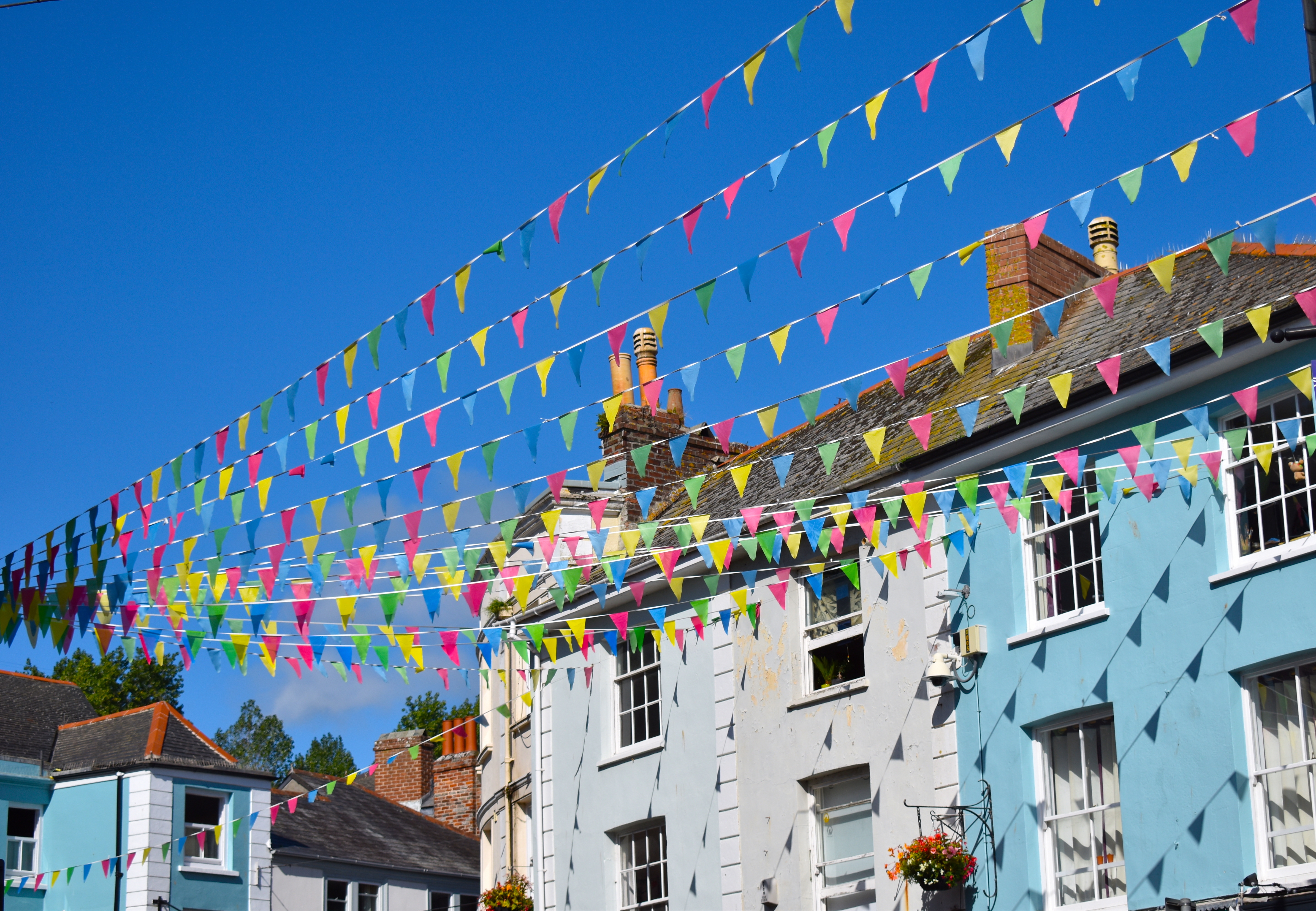 Cheap flights from Cincinnati (CVG) to Exeter (EXT) Netflights